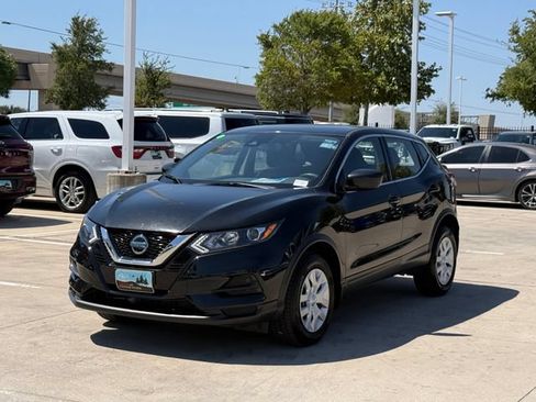 Used 2020 Nissan Rogue Sport S FWD image 8