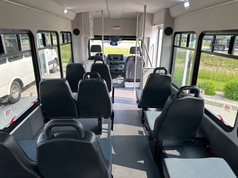 Used 2022 Mercedes-Benz Sprinter 3500 image 40