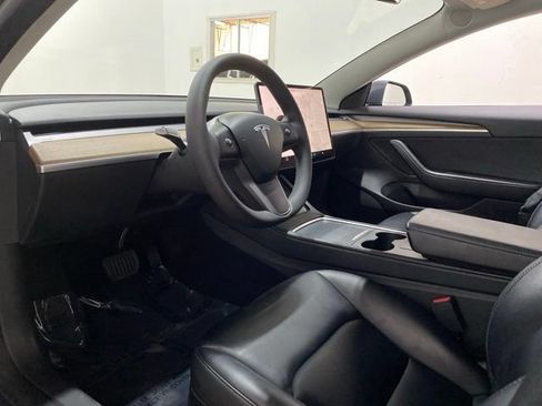 Used 2023 Tesla Model 3 Standard Range RWD image 17