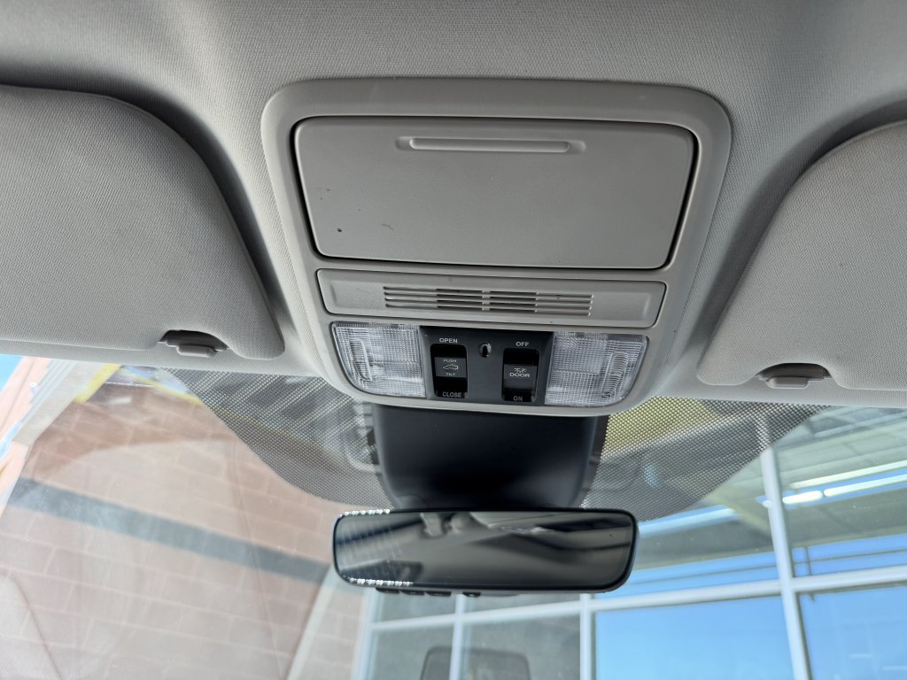 Used 2025 Honda Odyssey EX-L image 25