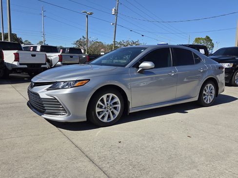 Certified 2023 Toyota Camry LE image 3