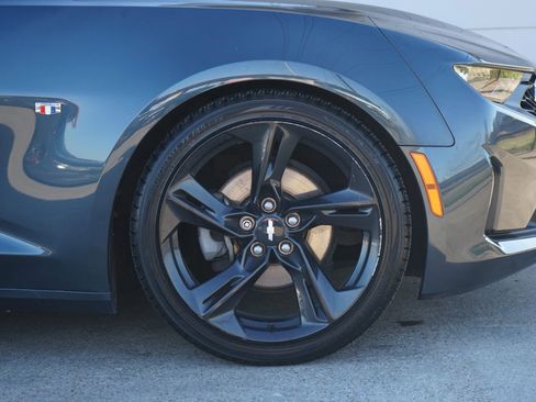 Used 2019 Chevrolet Camaro LT w/ RS Package image 4