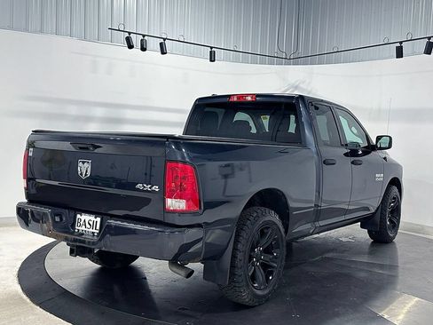 Used 2017 RAM 1500 Express AWD/4WD image 10