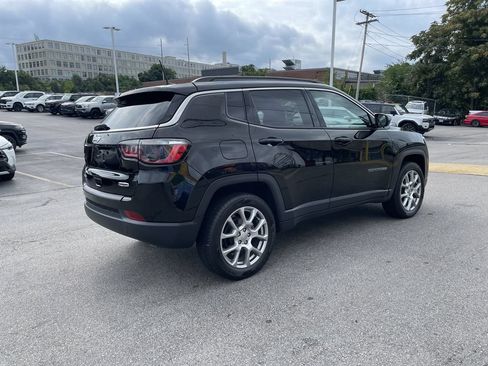 Certified 2023 Jeep Compass Latitude AWD/4WD image 8