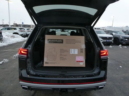 New 2026 Volkswagen Atlas Peak Edition AWD/4WD image 9
