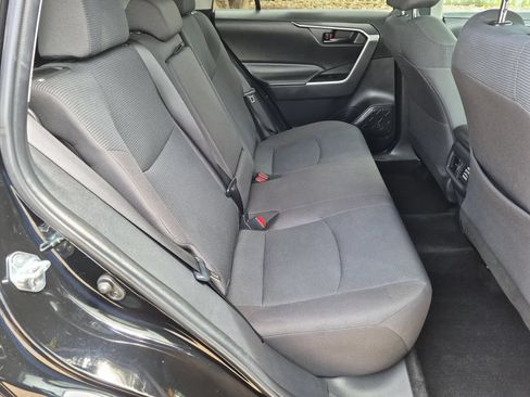 Used 2023 Toyota RAV4 LE AWD/4WD image 26