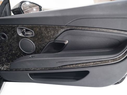 Used 2023 Aston Martin DB11 V12 RWD image 19