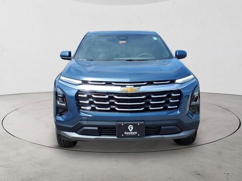 New 2026 Chevrolet Equinox LT w/ Convenience Package II FWD image 2