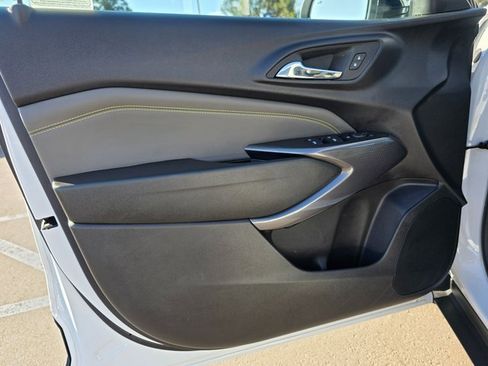 Used 2025 Chevrolet Trax ACTIV w/ Driver Confidence Package image 18