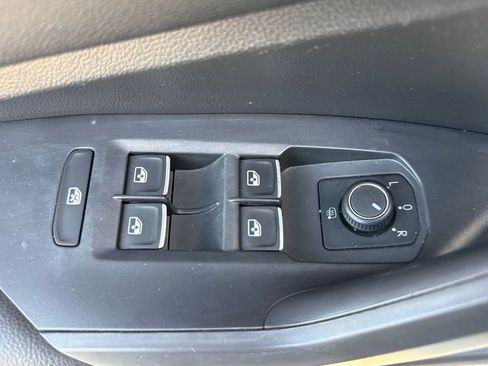 Used 2021 Volkswagen Jetta SEL Premium image 15