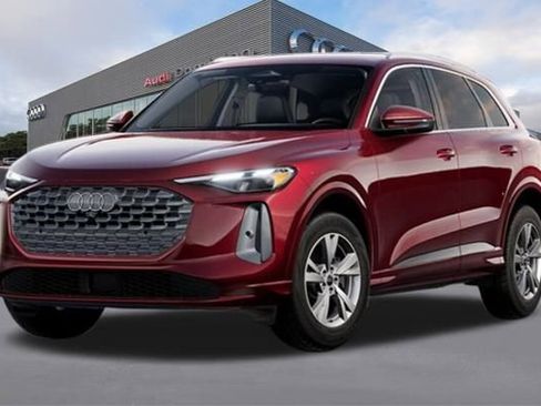 Used 2025 Audi Q5 Premium Plus w/ Premium Plus image 1