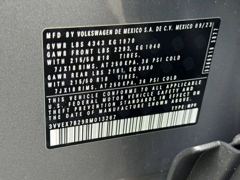 Used 2024 Volkswagen Taos SE FWD image 28