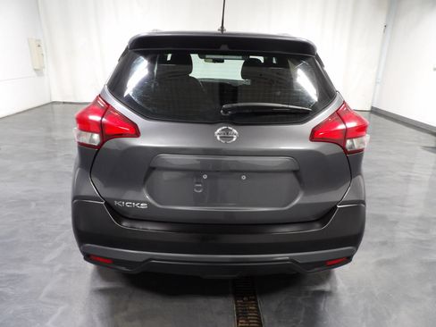Used 2019 Nissan Kicks SR FWD image 5
