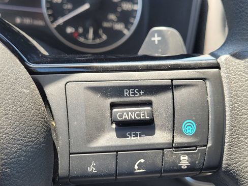 Used 2023 Nissan Rogue SV FWD image 22