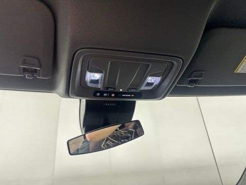 Used 2023 Chevrolet Silverado 1500 LT image 24