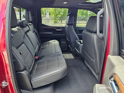 Used 2023 Chevrolet Silverado 1500 High Country w/ High Country Premium Package AWD/4WD image 12