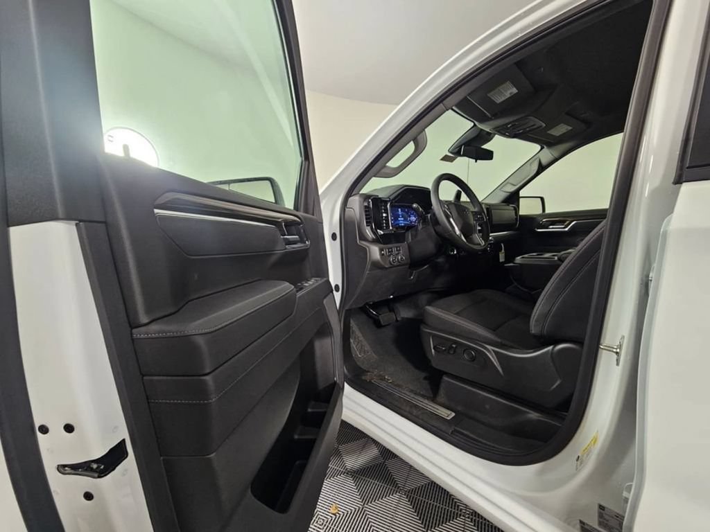 Used 2025 Chevrolet Silverado 1500 RST AWD/4WD image 21