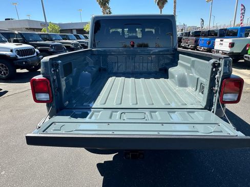 New 2026 Jeep Gladiator Sport AWD/4WD image 16
