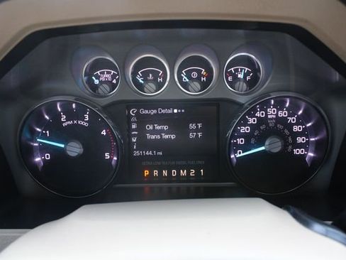 Used 2015 Ford F250 King Ranch w/ FX4 Off-Road Package AWD/4WD image 8