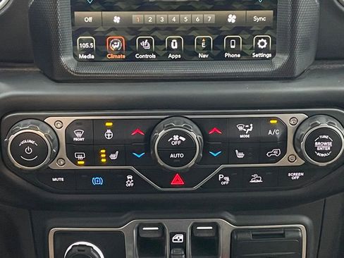 Used 2021 Jeep Wrangler Unlimited Sahara w/ Cold Weather Group image 19