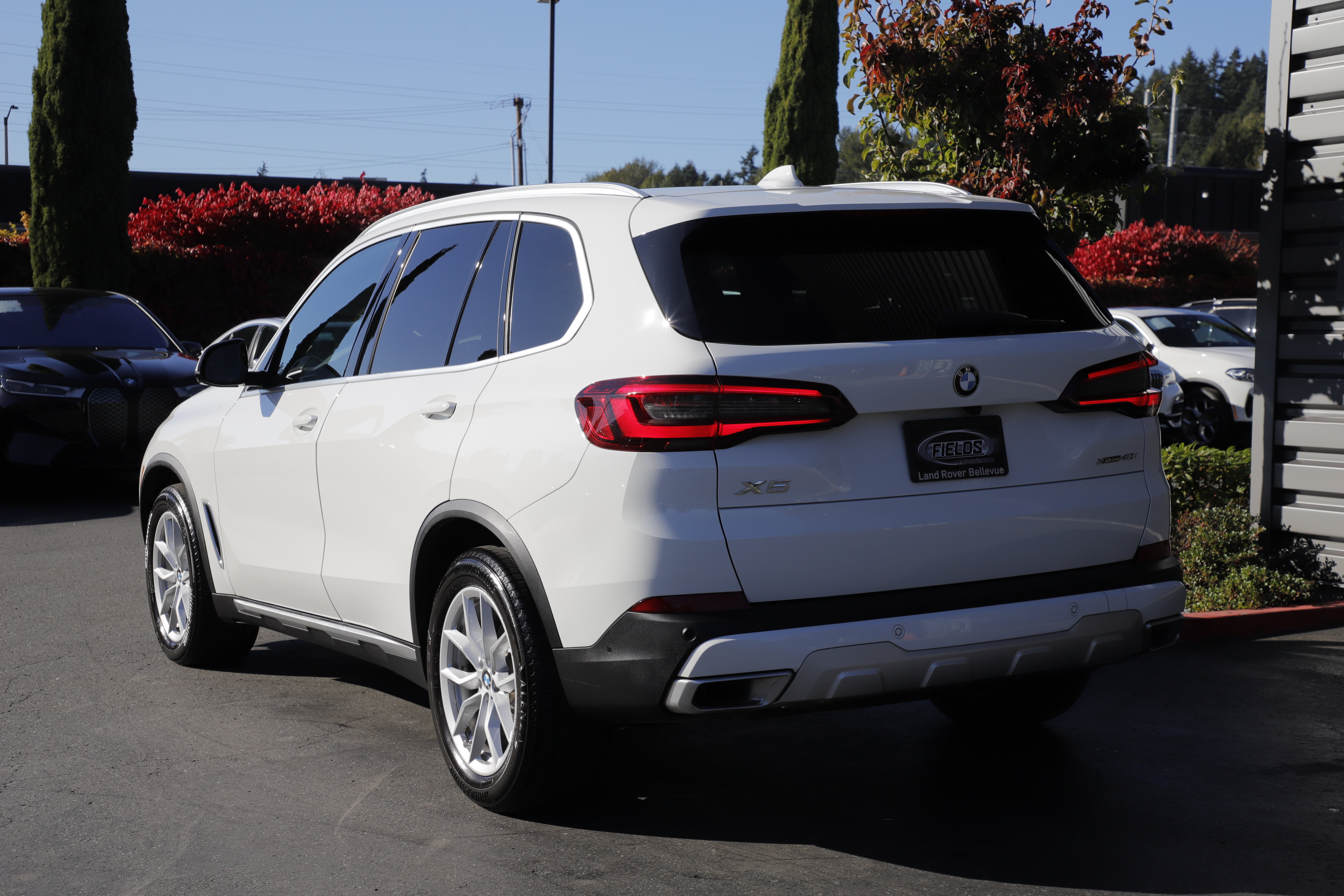 Used 2023 BMW X5 xDrive40i w/ Premium Package AWD/4WD image 4