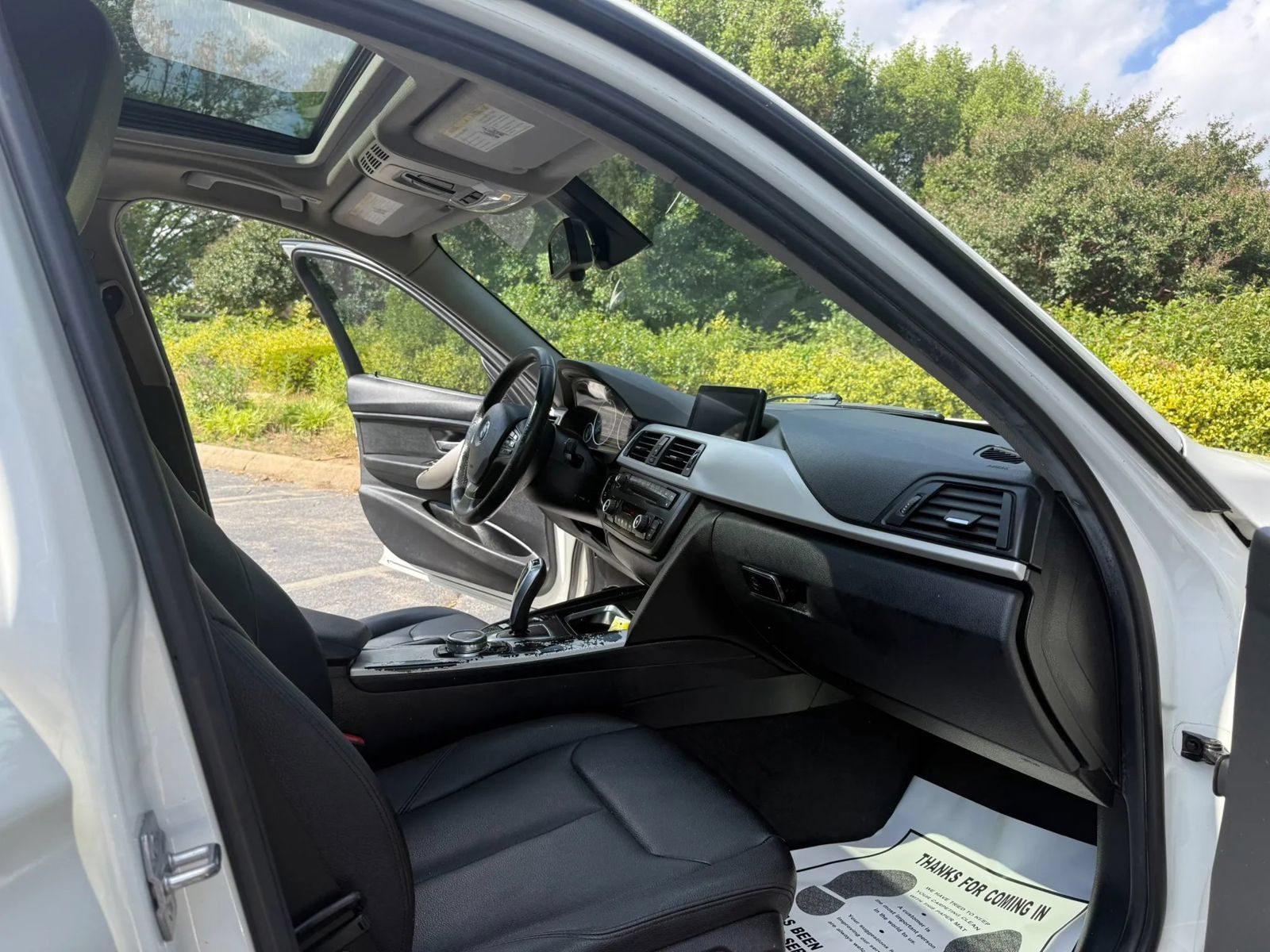 Used 2015 BMW 320i Sedan RWD image 13