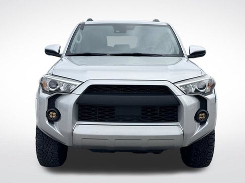 Used 2021 Toyota 4Runner SR5 AWD/4WD image 9