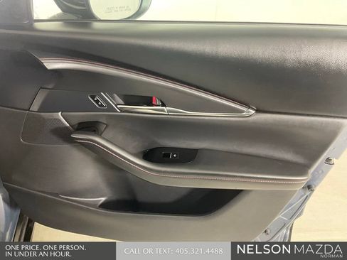 Used 2025 MAZDA CX-30 AWD 2.5 S w/ Preferred Package image 21