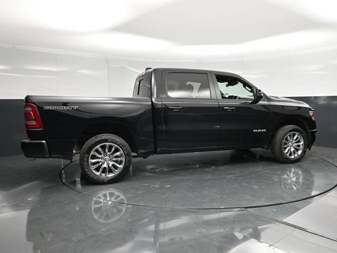 Used 2023 RAM 1500 Laramie AWD/4WD image 3