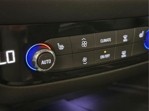 Certified 2021 Buick Enclave Essence AWD/4WD image 40
