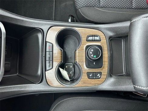 Used 2023 GMC Acadia SLE w/ Driver Convenience Package image 29