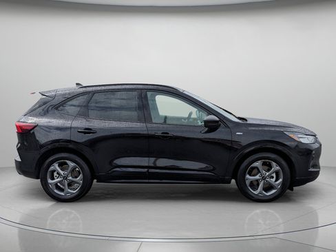 Used 2024 Ford Escape ST-Line FWD image 9