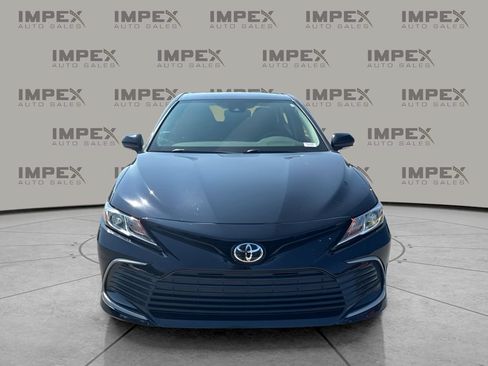 Used 2021 Toyota Camry LE w/ Convenience Package FWD image 8