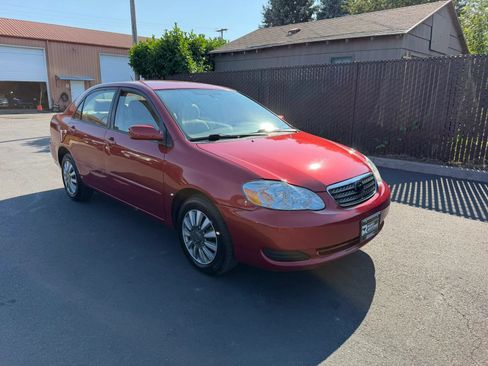 Used 2005 Toyota Corolla LE FWD image 3