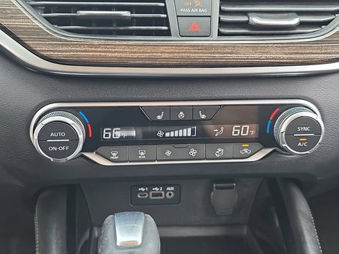 Used 2020 Nissan Altima 2.5 SL AWD/4WD image 26