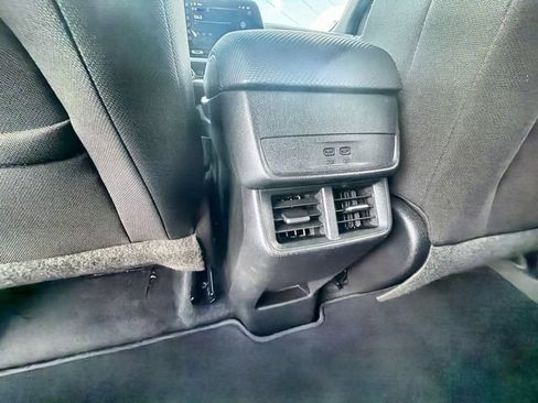 Used 2026 Chevrolet Equinox LT AWD/4WD image 20
