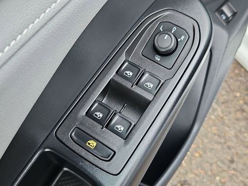 Used 2024 Volkswagen Taos SE image 10