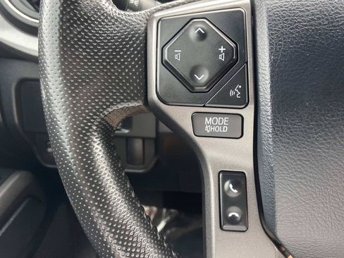 Used 2016 Toyota Tacoma TRD Sport w/ Towing Package RWD image 21