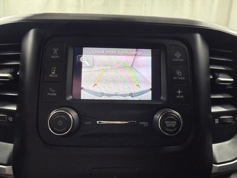 Used 2022 RAM 1500 Big Horn AWD/4WD image 32