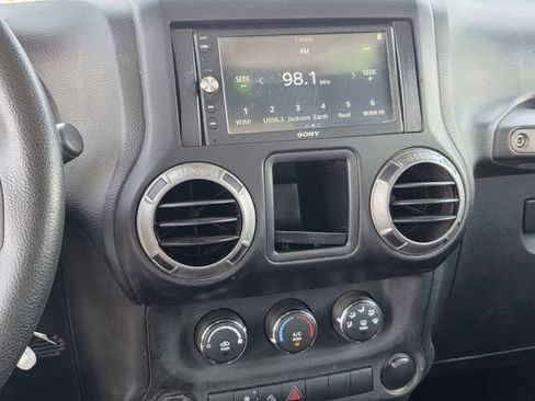 Used 2011 Jeep Wrangler Sport w/ Black Appearance Group AWD/4WD image 9