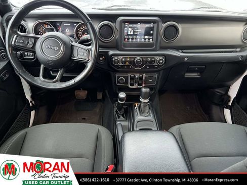 Used 2022 Jeep Gladiator Willys image 14
