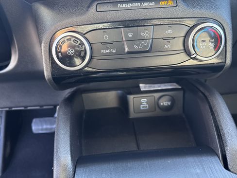 Certified 2022 Ford Escape S image 25