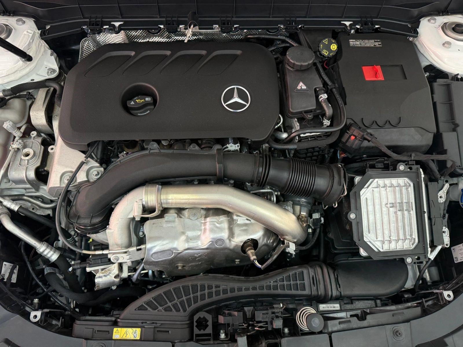 Used 2026 Mercedes-Benz GLB 250 image 32