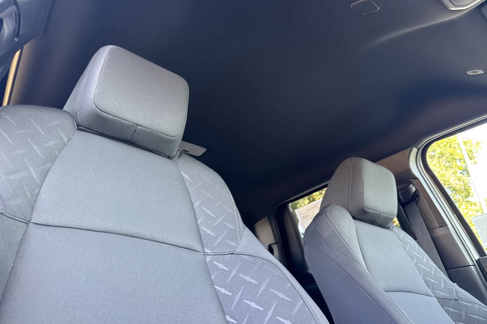 Used 2025 Toyota Tacoma SR5 AWD/4WD image 16