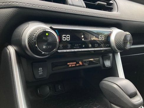 Certified 2021 Toyota RAV4 XLE image 24