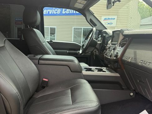 Used 2016 Ford F350 Lariat w/ Lariat Interior Package AWD/4WD image 18