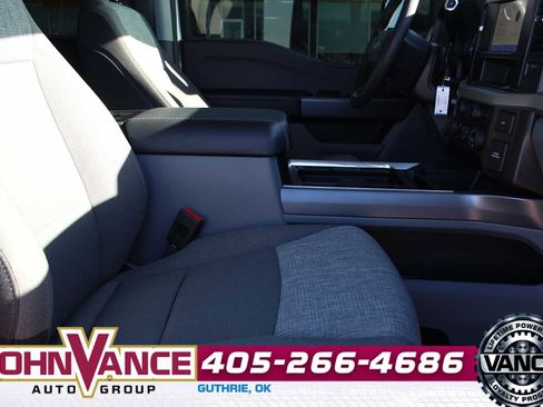 Used 2024 Ford F250 XLT w/ FX4 Off-Road Package image 19