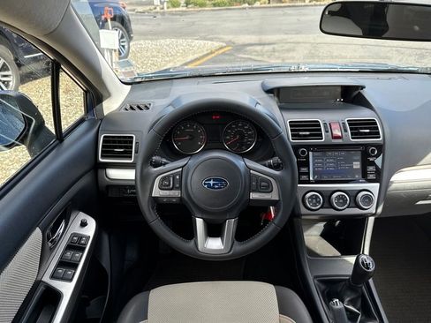 Used 2017 Subaru Crosstrek 2.0i Premium image 14