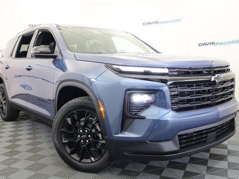 New 2026 Chevrolet Traverse LT w/ Midnight/Sport Edition image 2