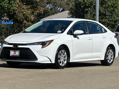 Used 2024 Toyota Corolla LE FWD image 8